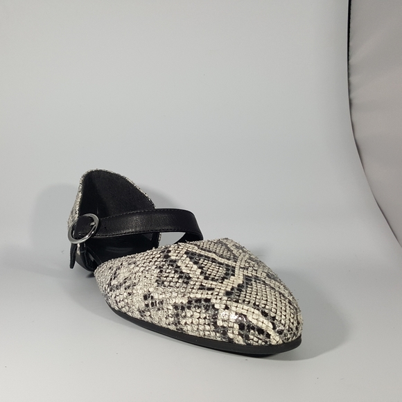 The Flexx Gray Snake Stamped Suede Mary Jane - Picture 4 of 4